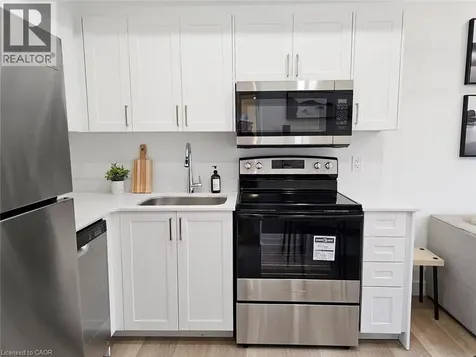 268 Oakdale Avenue St. Catharines ON L2P 2K4