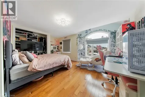 59 Greti Drive Hamilton ON L9B 0E3