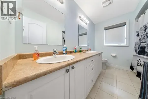 59 Greti Drive Hamilton ON L9B 0E3