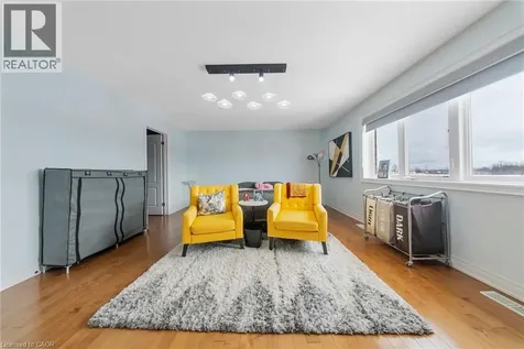 59 Greti Drive Hamilton ON L9B 0E3