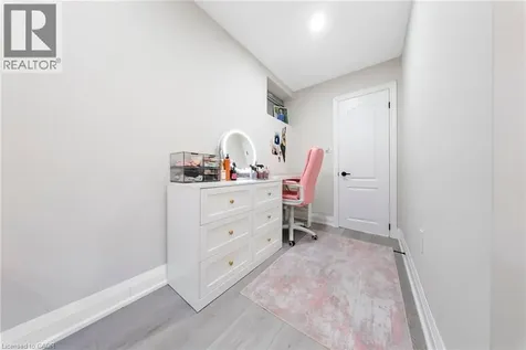 59 Greti Drive Hamilton ON L9B 0E3