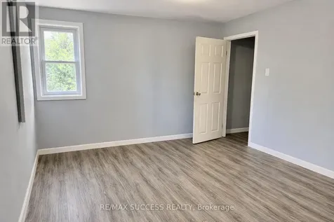 44 Albion Street Brantford ON N3T 3M3