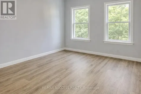 44 Albion Street Brantford ON N3T 3M3