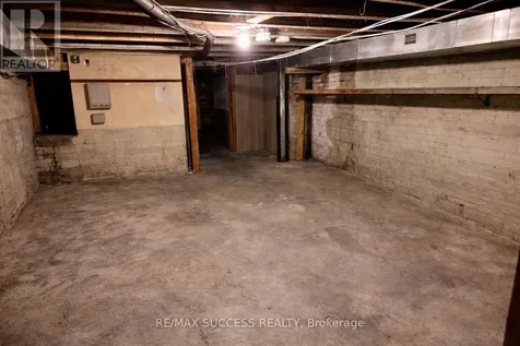 44 Albion Street Brantford ON N3T 3M3
