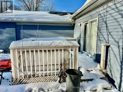 44 Albion Street Brantford ON N3T 3M3