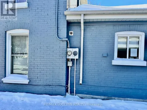 44 Albion Street Brantford ON N3T 3M3