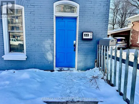44 Albion Street Brantford ON N3T 3M3