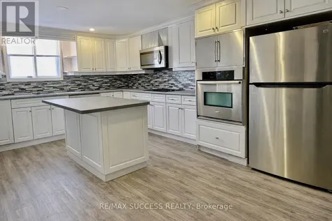 44 Albion Street Brantford ON N3T 3M3