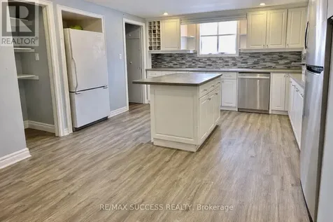 44 Albion Street Brantford ON N3T 3M3