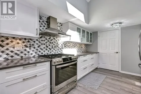 36 Robson Court Ottawa ON K2K 2W1