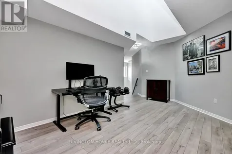 36 Robson Court Ottawa ON K2K 2W1