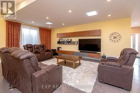1473 Rosebella Avenue West Ottawa ON K1T 1E5