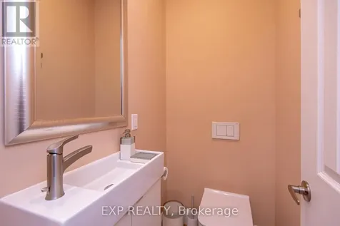 1473 Rosebella Avenue West Ottawa ON K1T 1E5