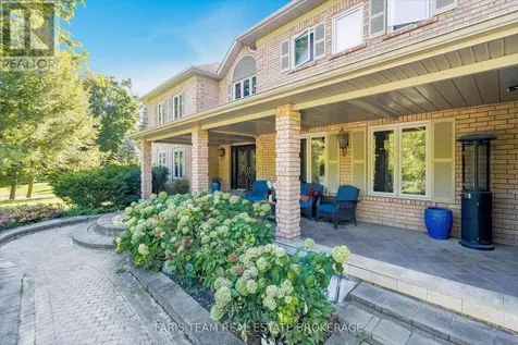 1762 Wilkinson Street Innisfil ON L9S 1X3