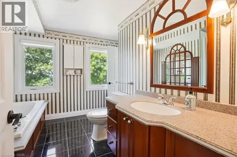 93 Westgate Park Drive St. Catharines ON L2N 5X1