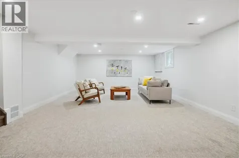93 Westgate Park Drive St. Catharines ON L2N 5X1