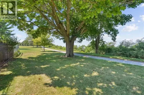 93 Westgate Park Drive St. Catharines ON L2N 5X1