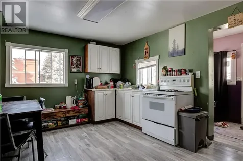 435 Clinton Avenue Sudbury ON P3B 2S2