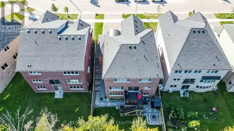 1709 Emberton Way Innisfil ON L9S 0N4