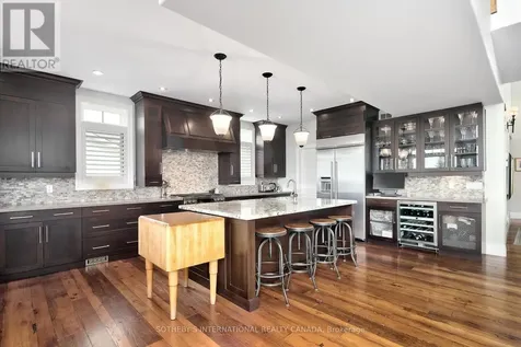 156 Bartlett Boulevard Collingwood ON L9Y 5C9