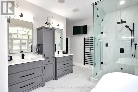 156 Bartlett Boulevard Collingwood ON L9Y 5C9