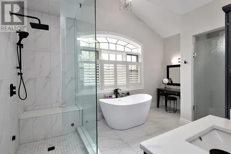 156 Bartlett Boulevard Collingwood ON L9Y 5C9