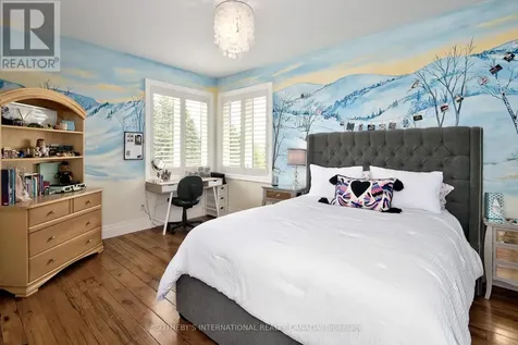 156 Bartlett Boulevard Collingwood ON L9Y 5C9