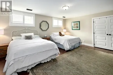 156 Bartlett Boulevard Collingwood ON L9Y 5C9