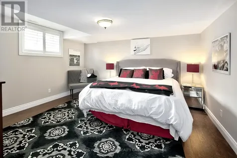 156 Bartlett Boulevard Collingwood ON L9Y 5C9