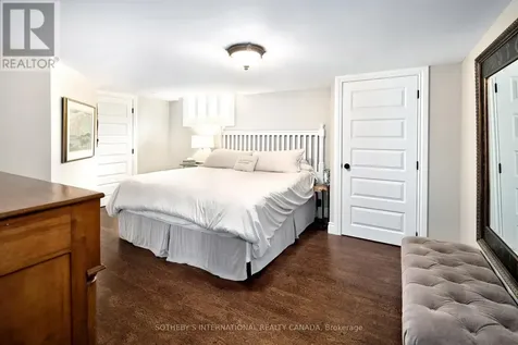 156 Bartlett Boulevard Collingwood ON L9Y 5C9