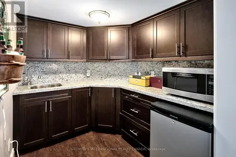 156 Bartlett Boulevard Collingwood ON L9Y 5C9