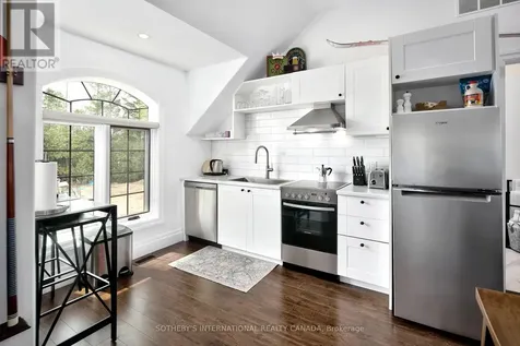 156 Bartlett Boulevard Collingwood ON L9Y 5C9