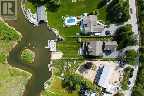 156 Bartlett Boulevard Collingwood ON L9Y 5C9