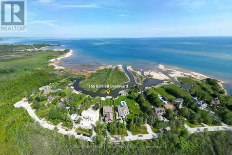 156 Bartlett Boulevard Collingwood ON L9Y 5C9