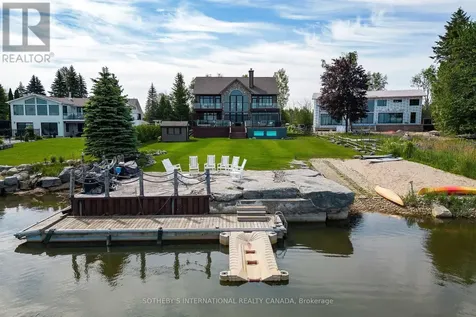 156 Bartlett Boulevard Collingwood ON L9Y 5C9