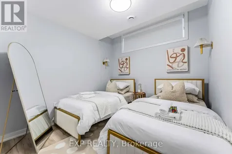 182 Murray Street Ottawa ON K1N 5M8
