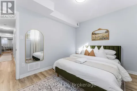 182 Murray Street Ottawa ON K1N 5M8