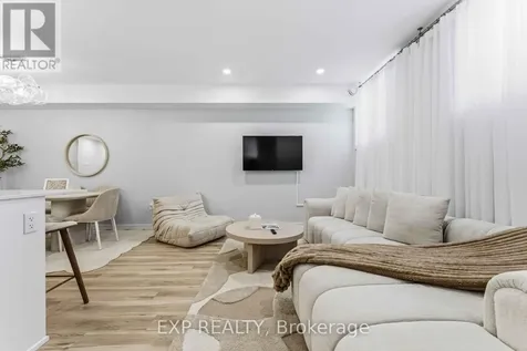 182 Murray Street Ottawa ON K1N 5M8