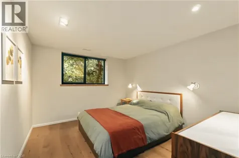 154 Middletown Road Dundas ON L9H 5E1