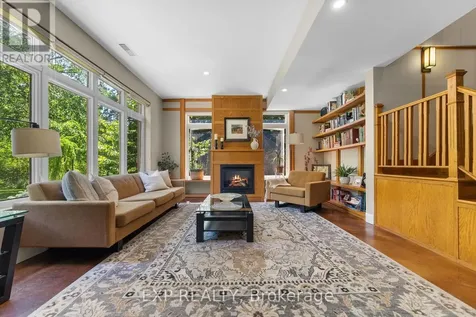 5759 Queenscourt Crescent Ottawa ON K4M 1K3