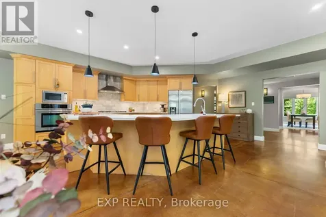 5759 Queenscourt Crescent Ottawa ON K4M 1K3