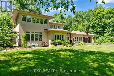 5759 Queenscourt Crescent Ottawa ON K4M 1K3