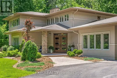 5759 Queenscourt Crescent Ottawa ON K4M 1K3