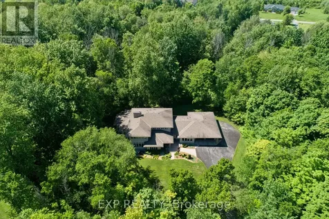 5759 Queenscourt Crescent Ottawa ON K4M 1K3