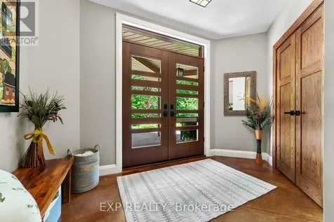5759 Queenscourt Crescent Ottawa ON K4M 1K3