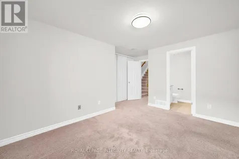 268 Paseo Pvt Private Ottawa ON K2G 4N7
