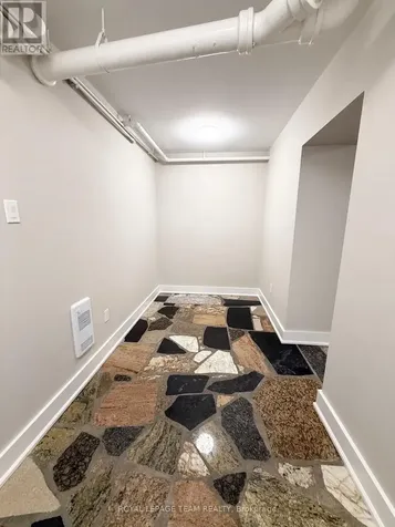 325 Cooper Street Ottawa ON K2P 0G5