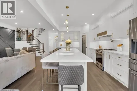 122 Shoreview Place Stoney Creek ON L8E 0J4
