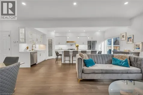 122 Shoreview Place Stoney Creek ON L8E 0J4