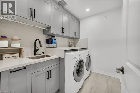 122 Shoreview Place Stoney Creek ON L8E 0J4
